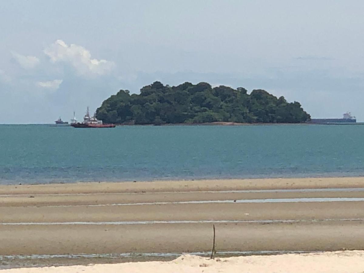 Apartment Paradise Lagoon Beachfront Port Dickson